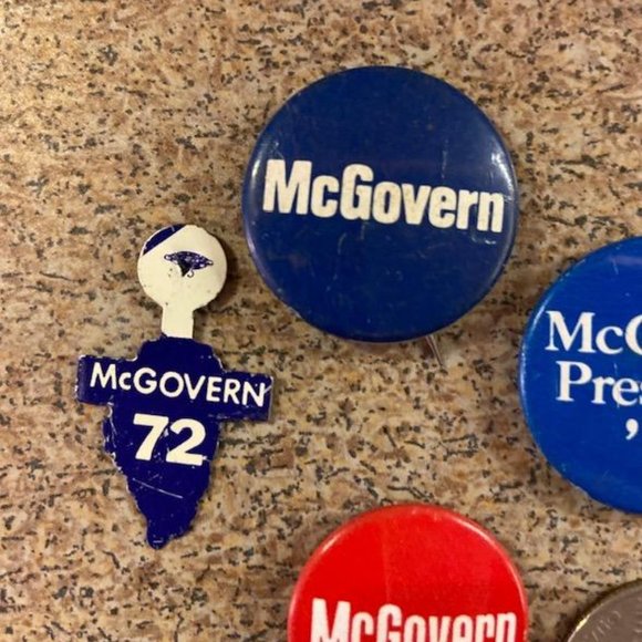 McGovern for President four campaign buttons/pin back, 1972 - Picture 4 of 5